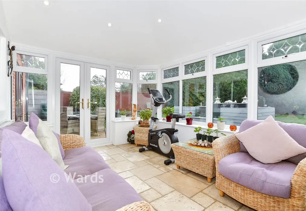 Garden Room - Hillden Shaw, Loose, Maidstone, Kent - Wards of Kent