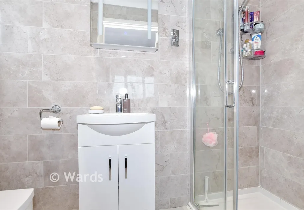 En-Suite Shower Room - Hillden Shaw, Loose, Maidstone, Kent - Wards of Kent