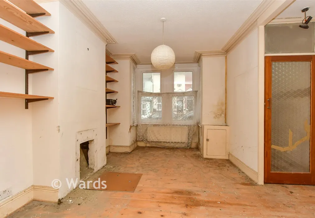 Lounge - Foord Street, Rochester, Kent - Wards of Kent