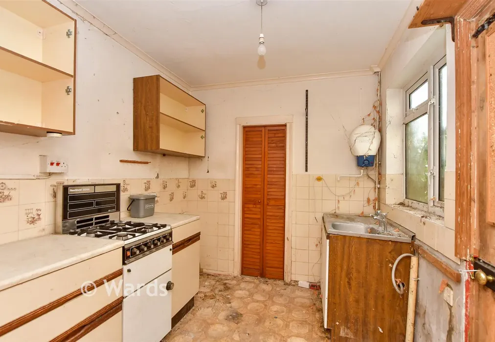 Kitchen - Foord Street, Rochester, Kent - Wards of Kent