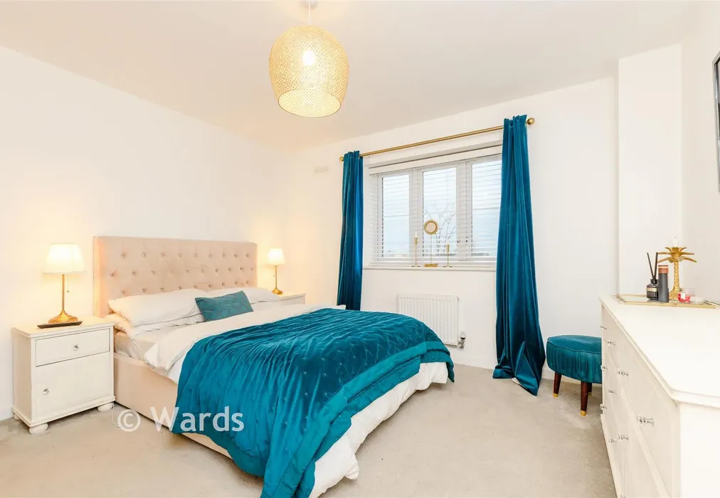 Bedroom 1 - Barchamber Way, Gravesend, Kent - Wards of Kent