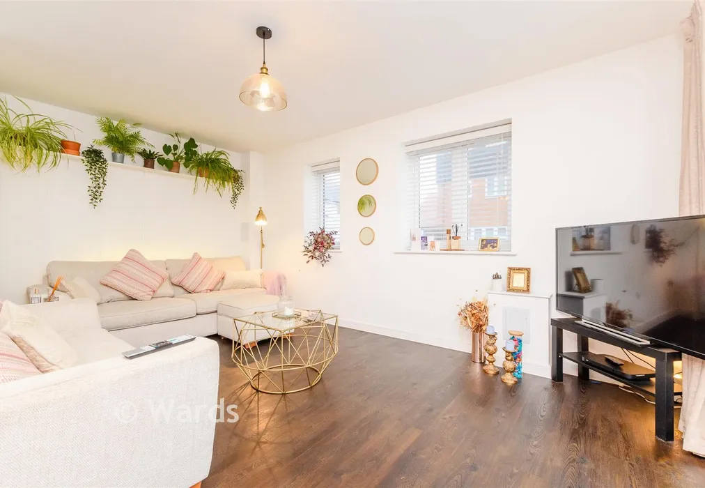 Kitchen/Lounge/Diner - Barchamber Way, Gravesend, Kent - Wards of Kent