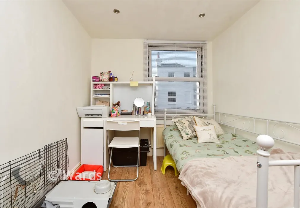 Bedroom 2 - Princes Crescent, Margate, Kent - Wards of Kent