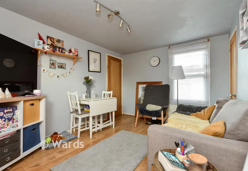 Lounge - Princes Crescent, Margate, Kent - Wards of Kent