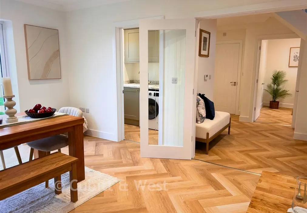 Feature - Lewes Road, The Orchards, Ridgewood, Uckfield, East Sussex - Wards of Kent