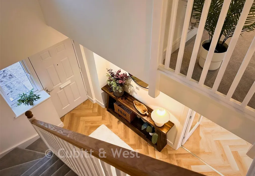Hall - Lewes Road, The Orchards, Ridgewood, Uckfield, East Sussex - Wards of Kent