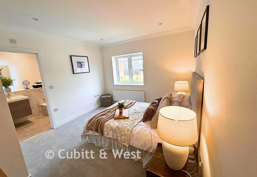Bedroom 2 - Lewes Road, The Orchards, Ridgewood, Uckfield, East Sussex - Wards of Kent
