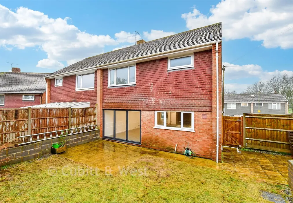 Rear Garden - Montgomery Walk, Waterlooville, Hampshire - Wards of Kent