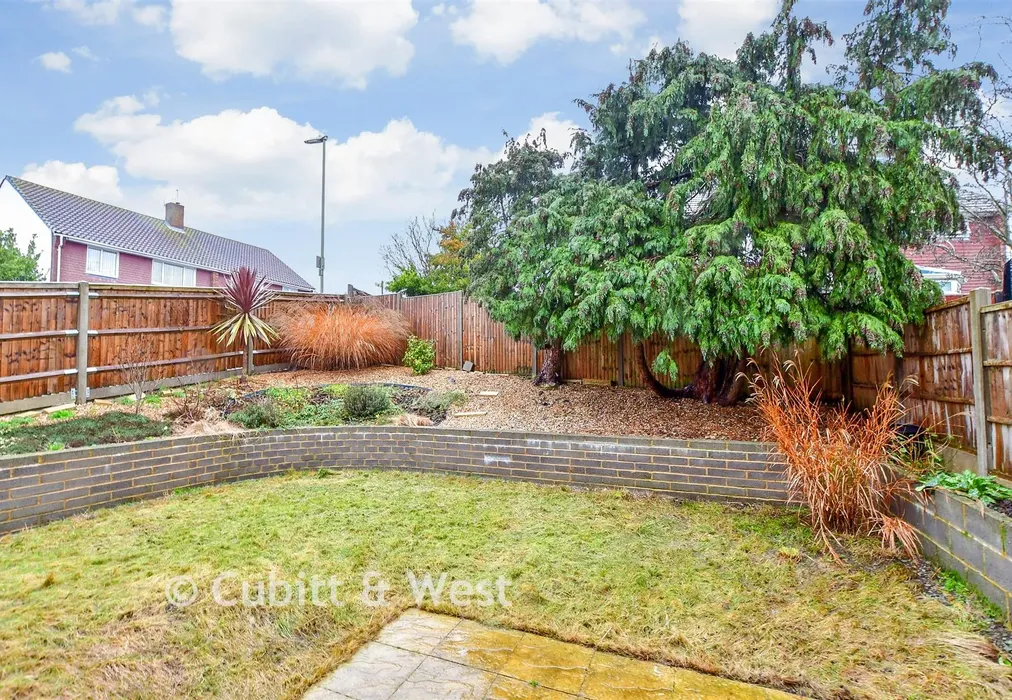 Rear Garden - Montgomery Walk, Waterlooville, Hampshire - Wards of Kent