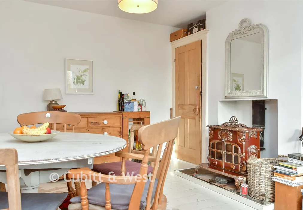 Internal Lifestyle Photograph - Richmond Road, Brighton, East Sussex - Wards of Kent