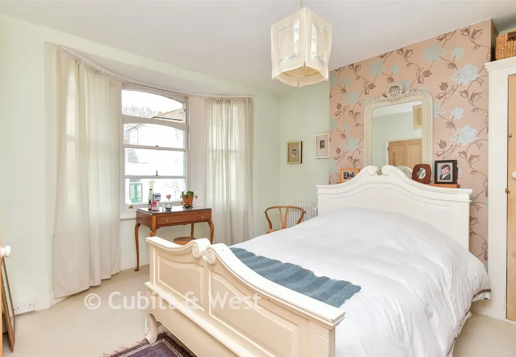 Bedroom 1 - Richmond Road, Brighton, East Sussex - Wards of Kent