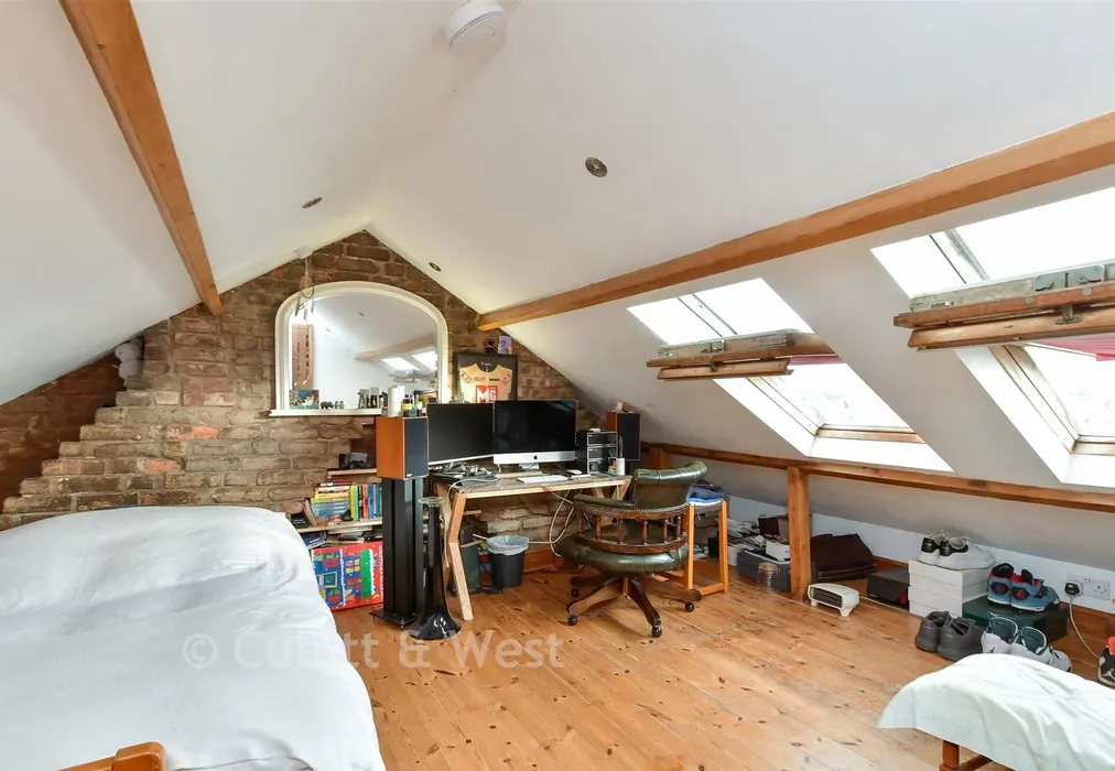 Loft Room - Richmond Road, Brighton, East Sussex - Wards of Kent