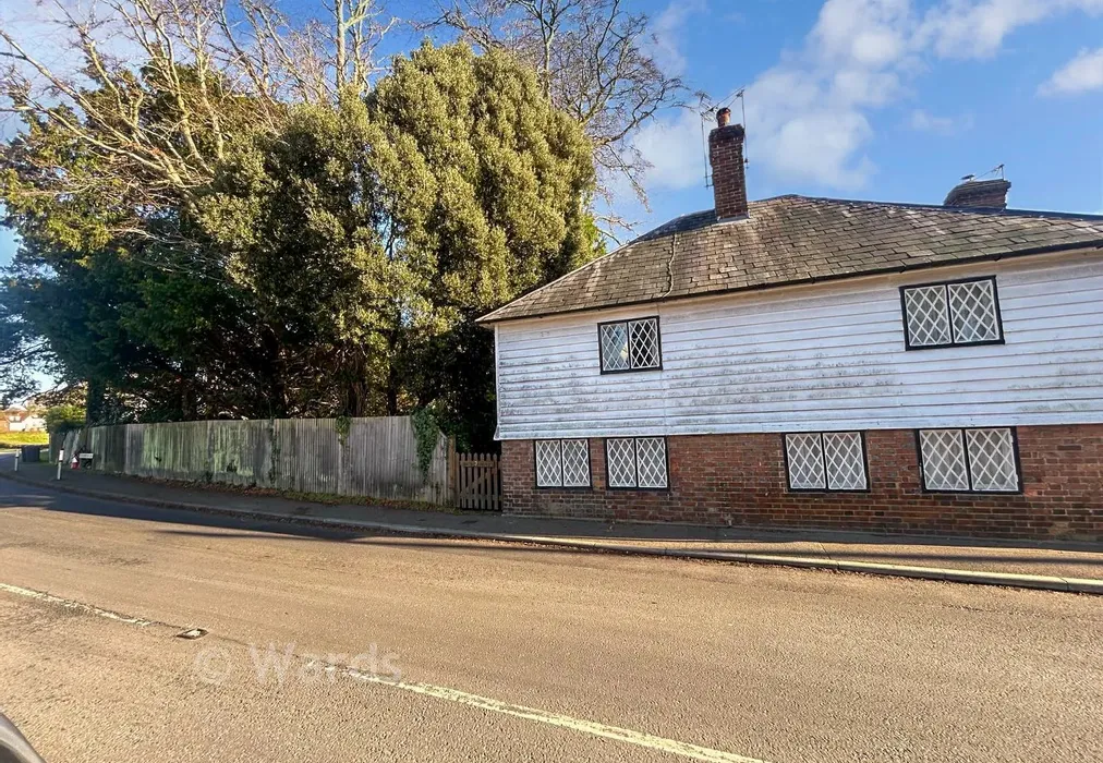 Front - The Old Alms House, Sparrows Green, Wadhurst, East Sussex - Wards of Kent