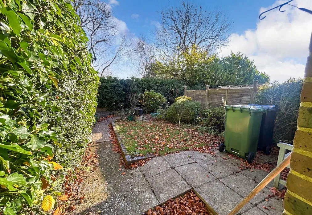 Garden - The Old Alms House, Sparrows Green, Wadhurst, East Sussex - Wards of Kent