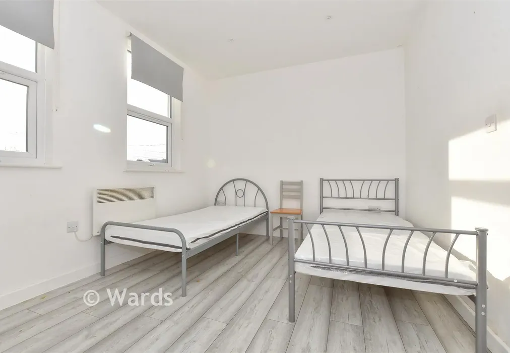 Bedroom - Broomfield Crescent, Folkestone, Kent - Wards of Kent