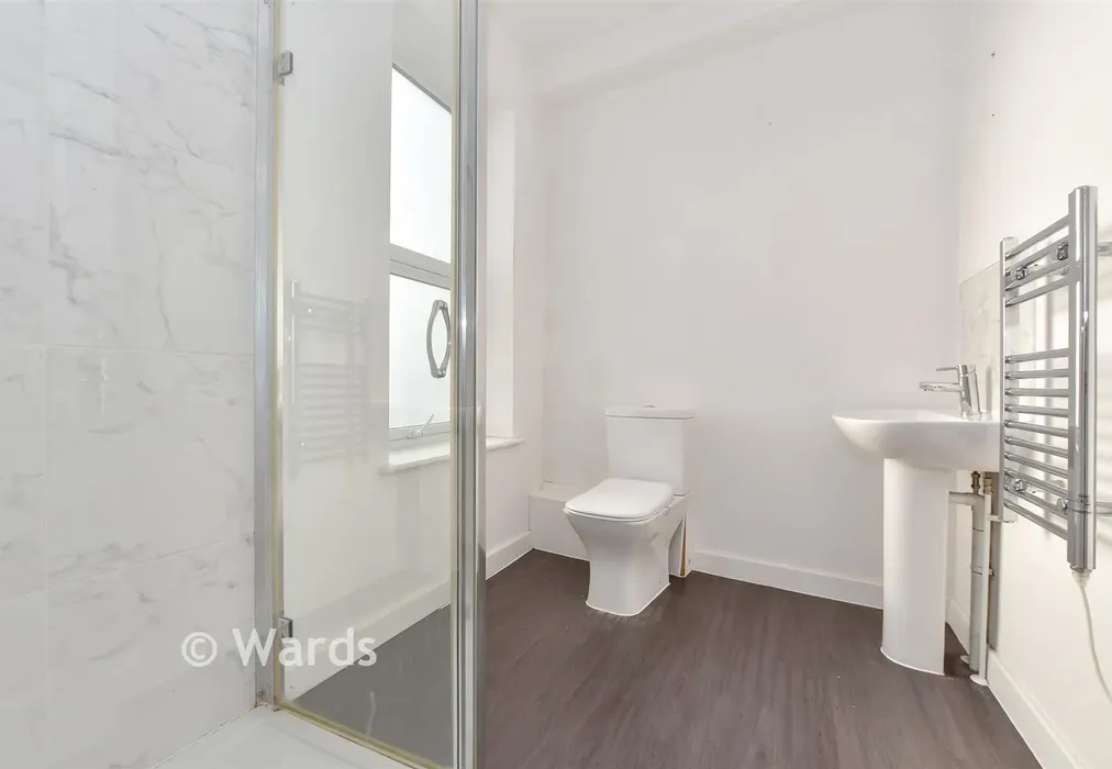 Shower Room - Broomfield Crescent, Folkestone, Kent - Wards of Kent