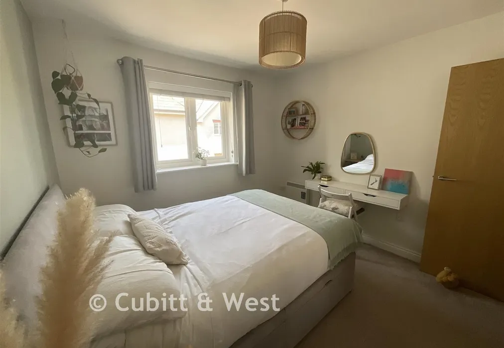 New Bedroom, - Gordon Road, Haywards Heath, West Sussex - Wards of Kent