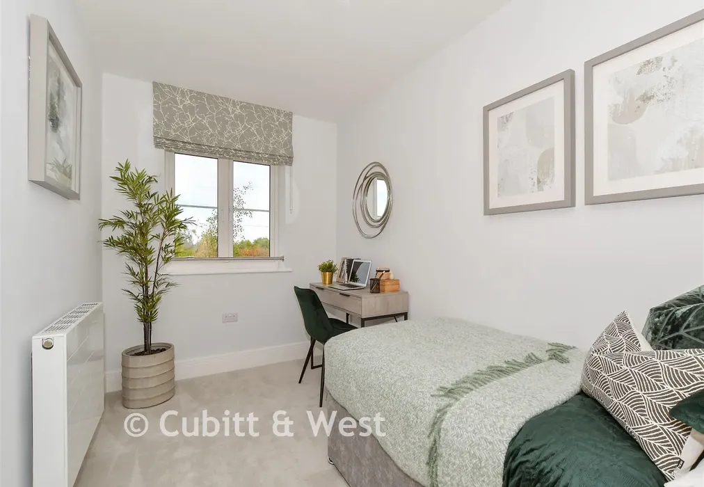 Bedroom 3 - The Gallops, Sandygate Lane, Lower Beeding, Horsham, West Sussex - Wards of Kent