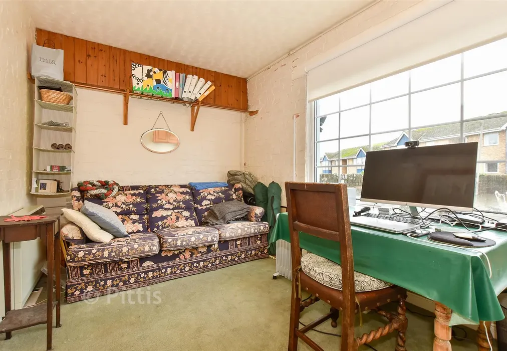 Study - Terminus Road, Cowes, Isle of Wight - Wards of Kent