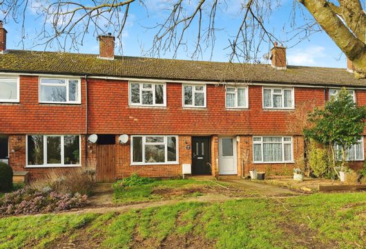 Felborough Close Chilham CT4 - Wards of Kent