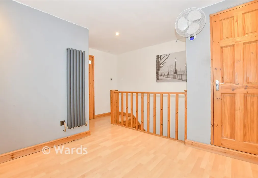 Bedroom - Beauvoir Drive, Church Milton, Sittingbourne, Kent - Wards of Kent