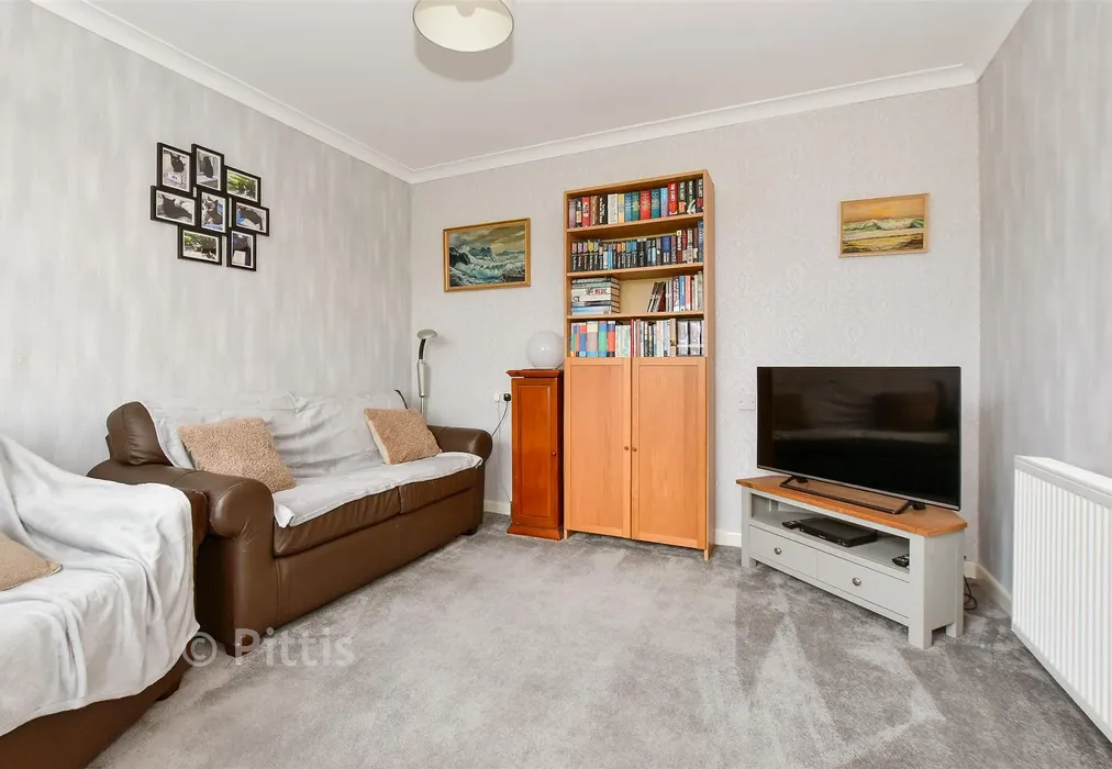 Lounge - Newport Road, Apse Heath, Sandown, Isle of Wight - Wards of Kent