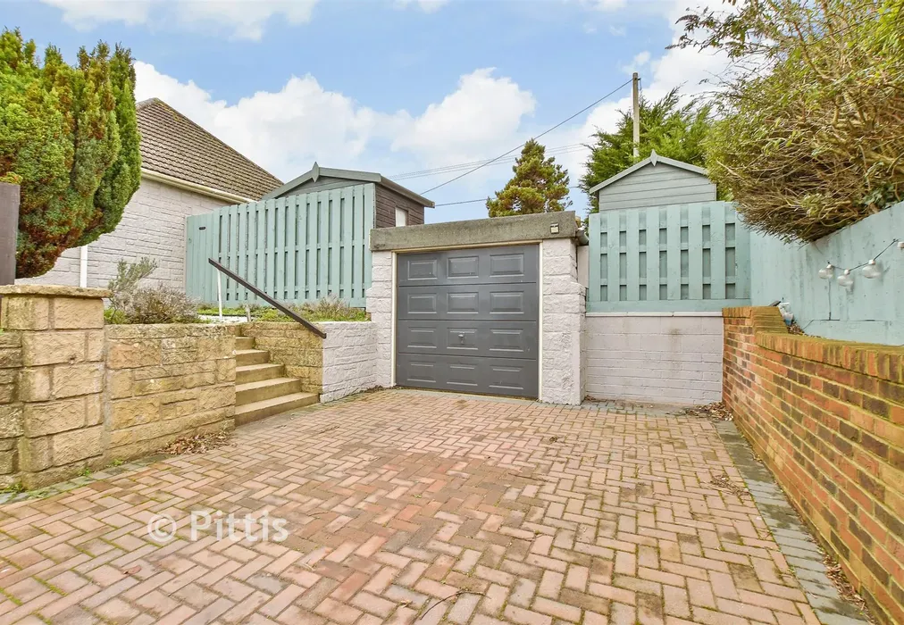 Driveway/Parking - Newport Road, Apse Heath, Sandown, Isle of Wight - Wards of Kent
