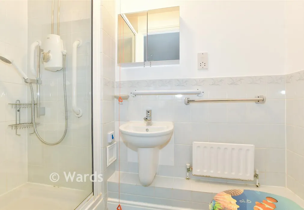 En-Suite Shower Room - Matterdale Gardens, Barming, Maidstone, Kent - Wards of Kent
