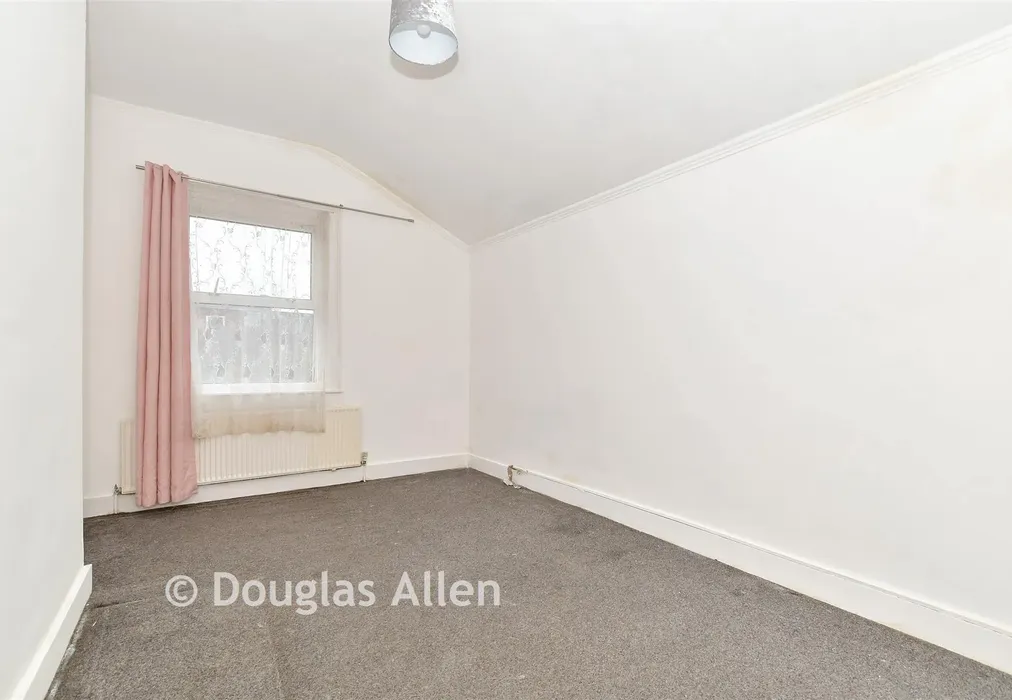 Bedroom 2 - Halley Road, London - Wards of Kent