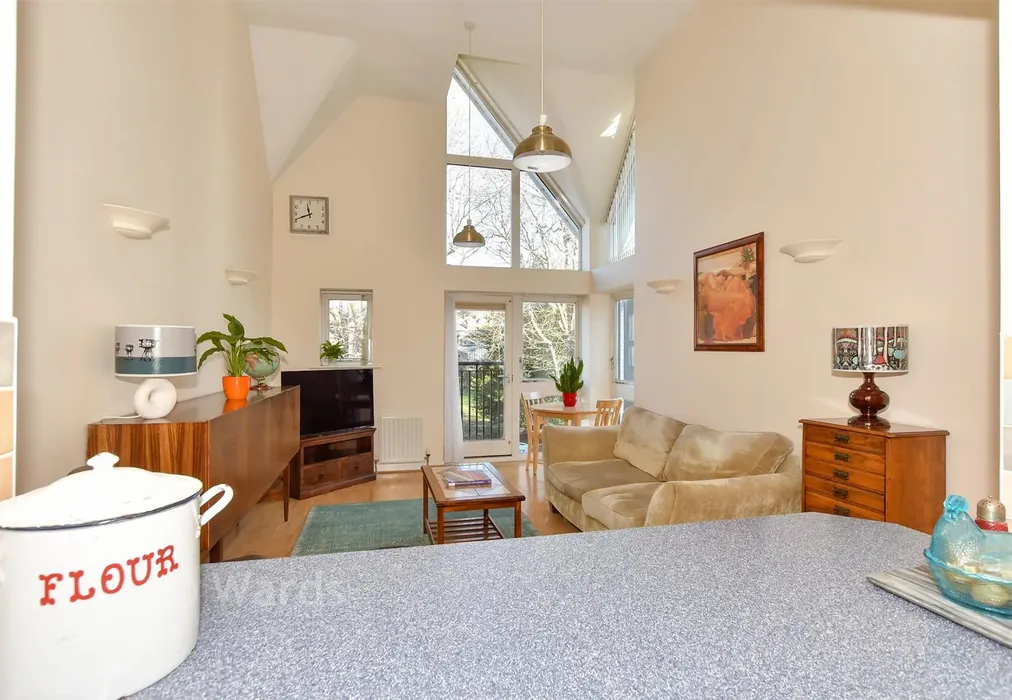 Internal Lifestyle Photograph - Beaconsfield Road, Dover, Kent - Wards of Kent