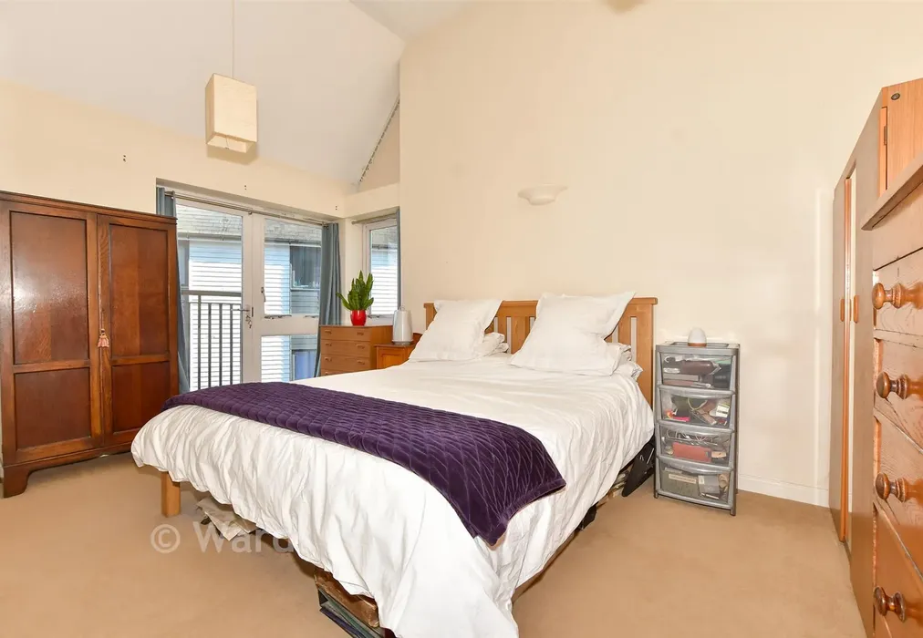 Bedroom 1 - Beaconsfield Road, Dover, Kent - Wards of Kent
