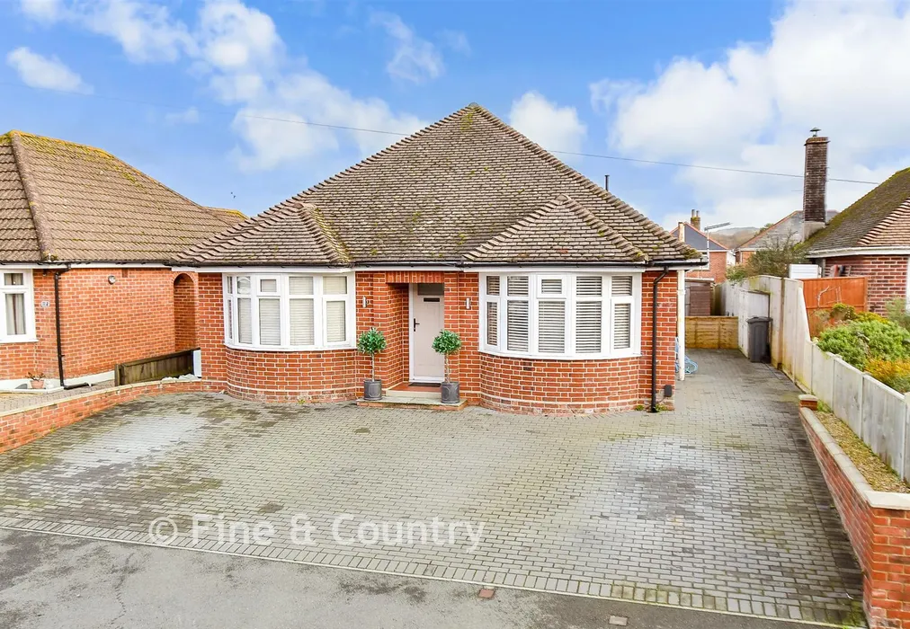 Front Elevation - Queens Road, Newport, Isle of Wight - Wards of Kent