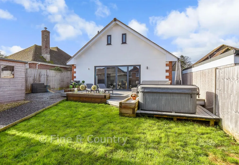 Rear Garden - Queens Road, Newport, Isle of Wight - Wards of Kent