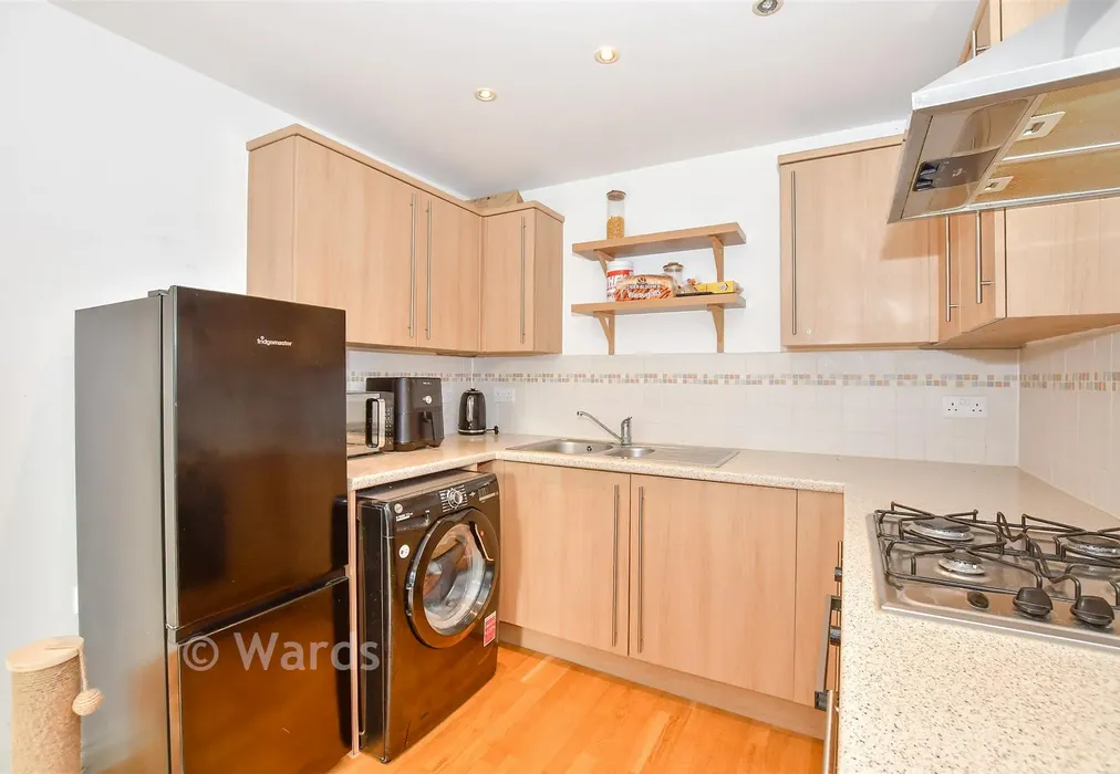 Kitchen - Clifford Way, Maidstone, Kent - Wards of Kent