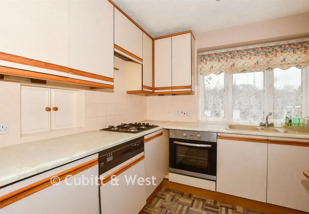 Kitchen - Nursery Hill, Shamley Green, Guildford, Surrey - Wards of Kent