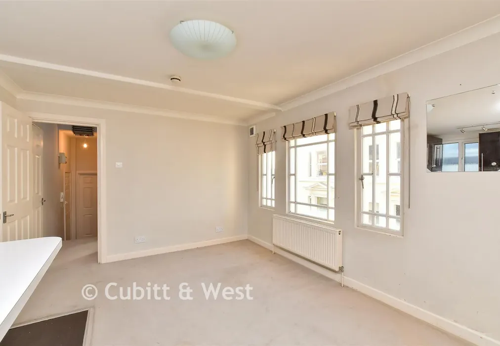 Kitchen / Lounge - Dean Street, Brighton, East Sussex - Wards of Kent
