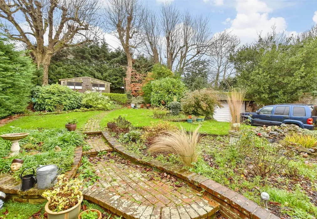 Rear Garden - Chapel Row, Herne Bay, Kent - Wards of Kent