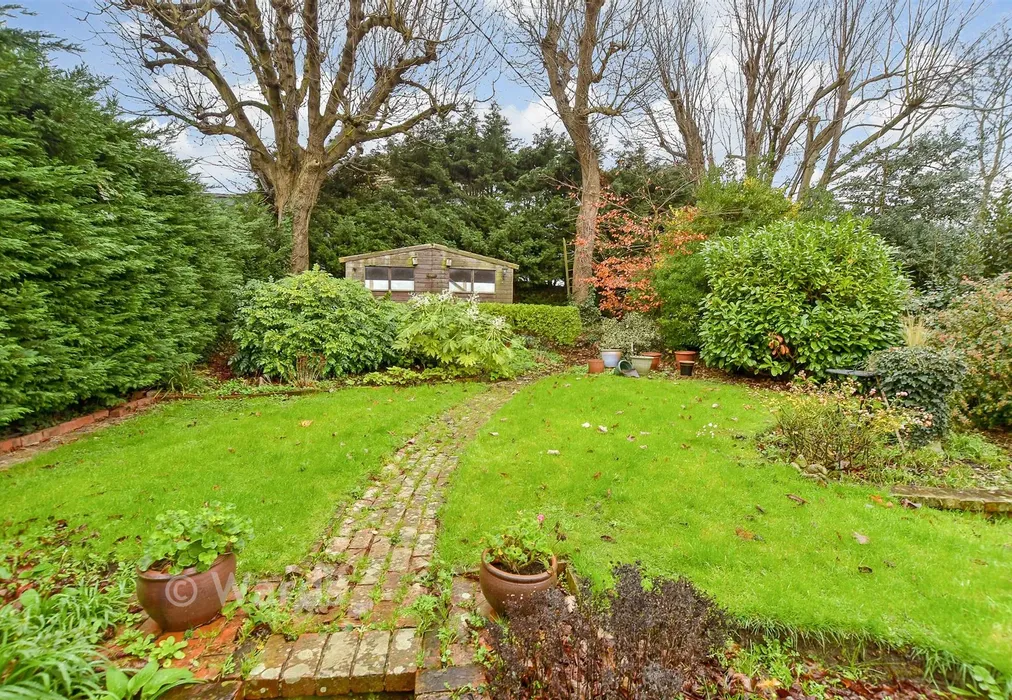 Rear Garden - Chapel Row, Herne Bay, Kent - Wards of Kent