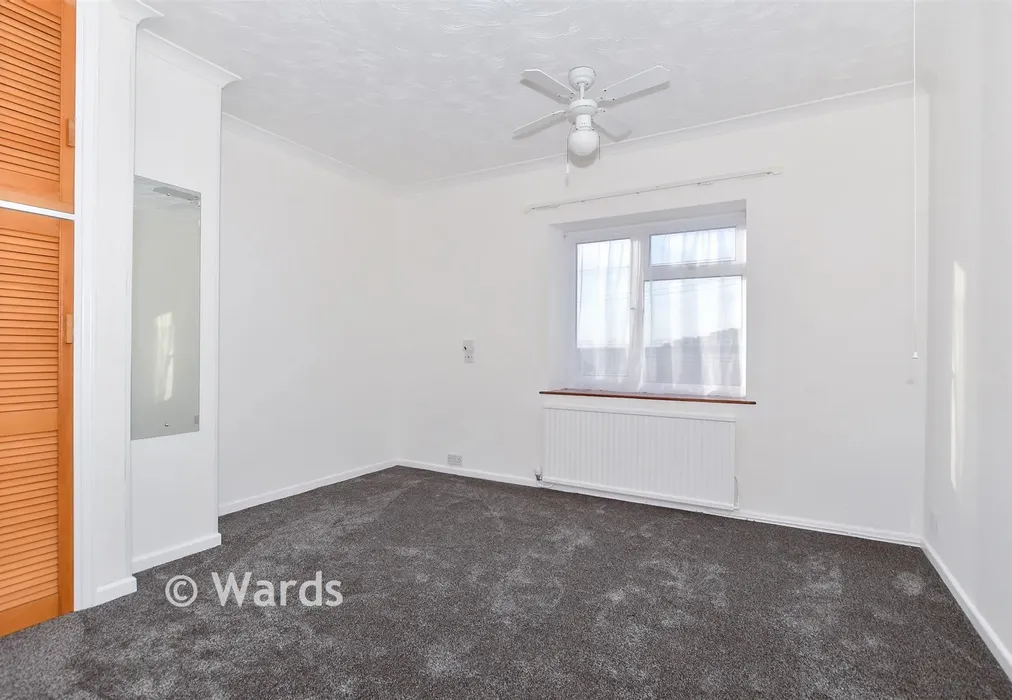 Bedroom 2 - Meadow Crescent, Upper Halling, Rochester, Kent - Wards of Kent