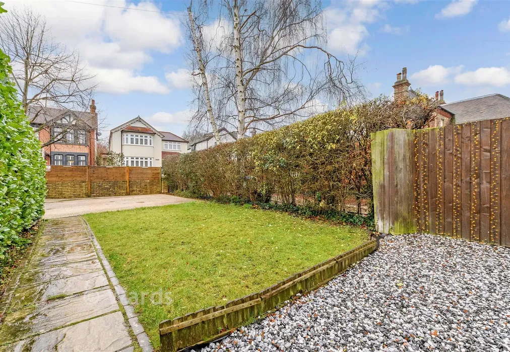 Front Garden - Eynsford Road, Farningham, Dartford, Kent - Wards of Kent