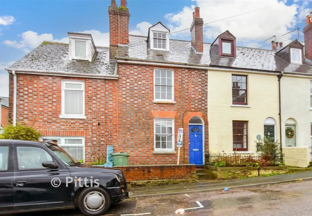 External (Web)* - Princes Street, Cowes, Isle of Wight - Wards of Kent