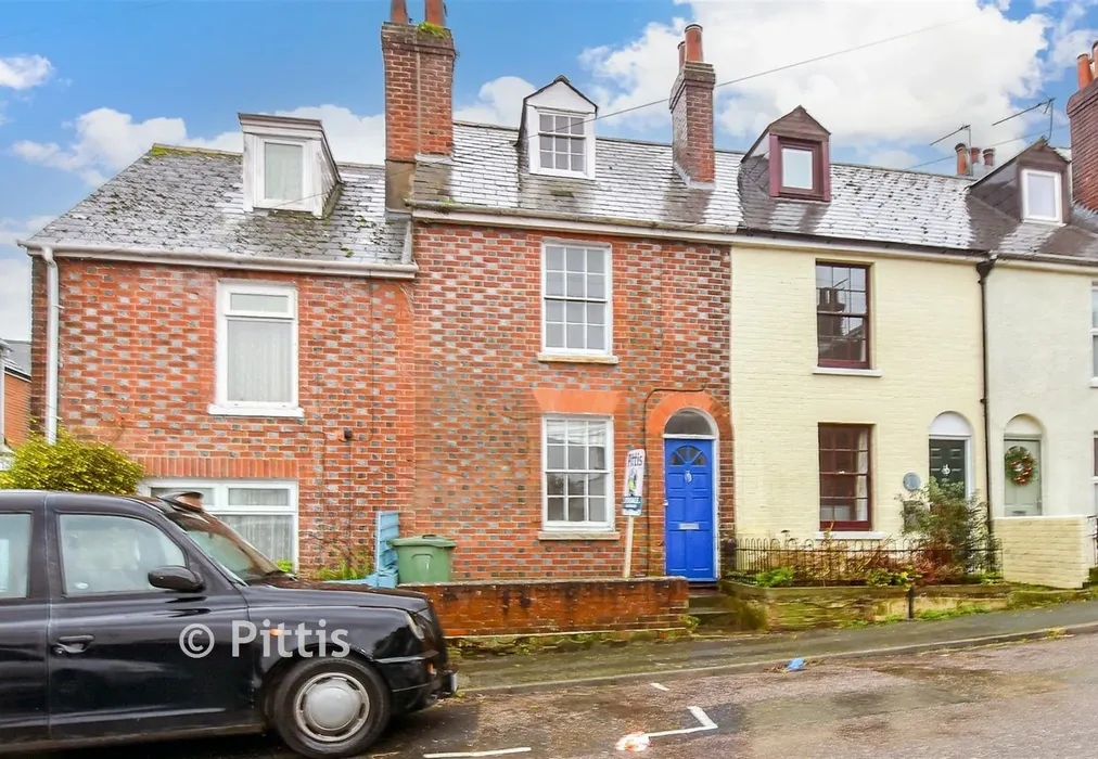 External (Web)* - Princes Street, Cowes, Isle of Wight - Wards of Kent