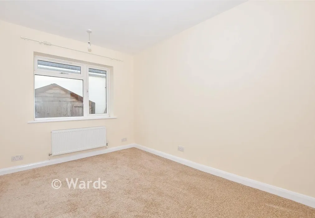 Bedroom 2 - Teston Road, Offham, West Malling, Kent - Wards of Kent