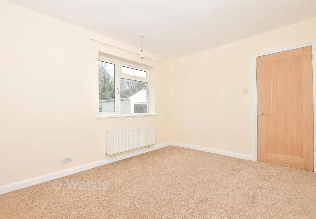 Bedroom 1 - Teston Road, Offham, West Malling, Kent - Wards of Kent