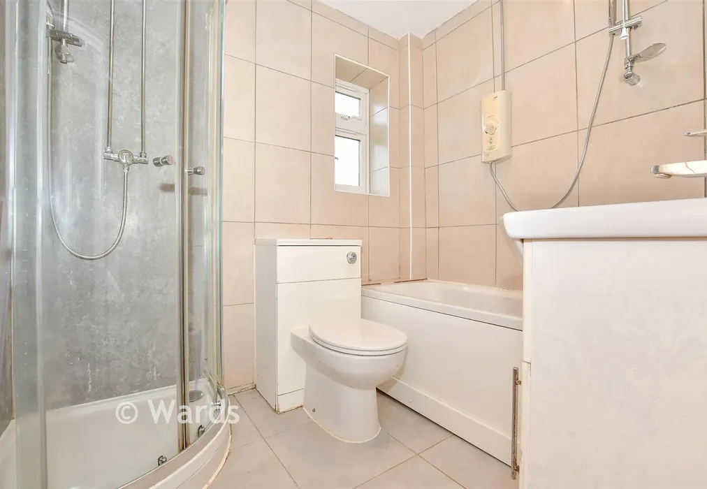 Kitchen - Teston Road, Offham, West Malling, Kent - Wards of Kent