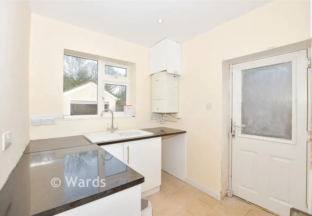 Kitchen - Teston Road, Offham, West Malling, Kent - Wards of Kent