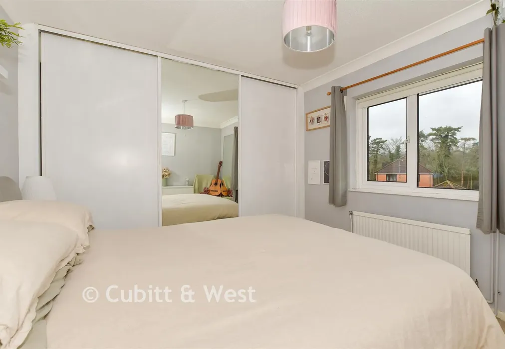 Bedroom - Willow Close, Beare Green, Dorking, Surrey - Wards of Kent