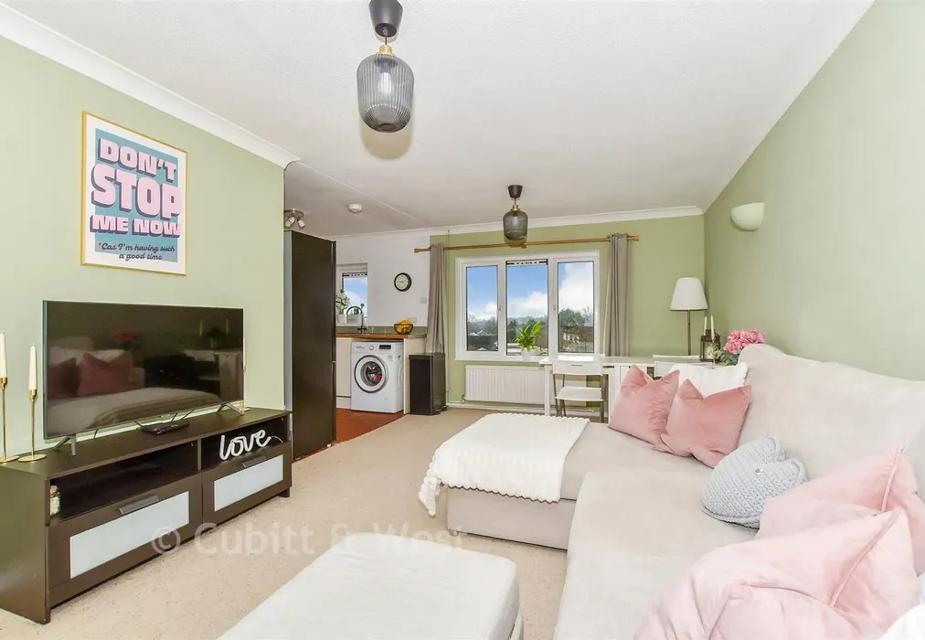 Lounge/Diner - Willow Close, Beare Green, Dorking, Surrey - Wards of Kent