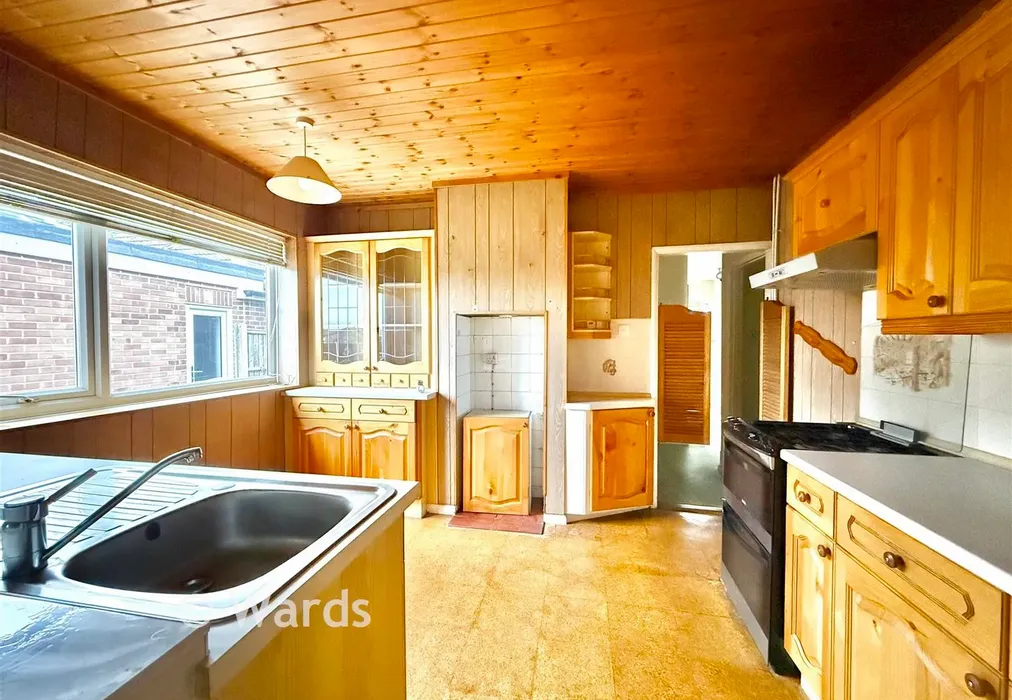 Kitchen - Upper Avenue, Meopham, Kent - Wards of Kent