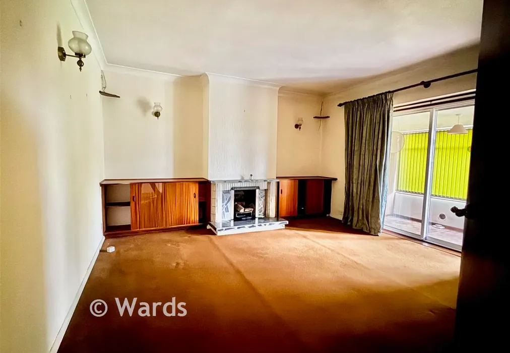 Lounge - Upper Avenue, Meopham, Kent - Wards of Kent